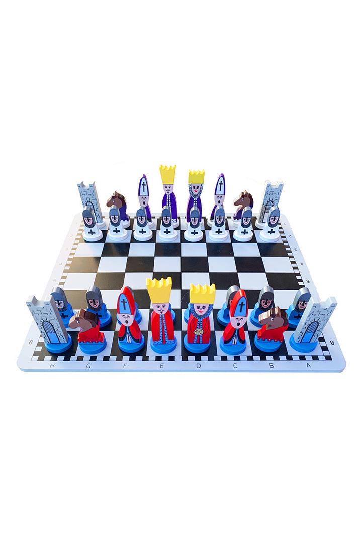 Children's Wooden Chess Set – A Fun Game to Enhance Strategic Thinking Skills